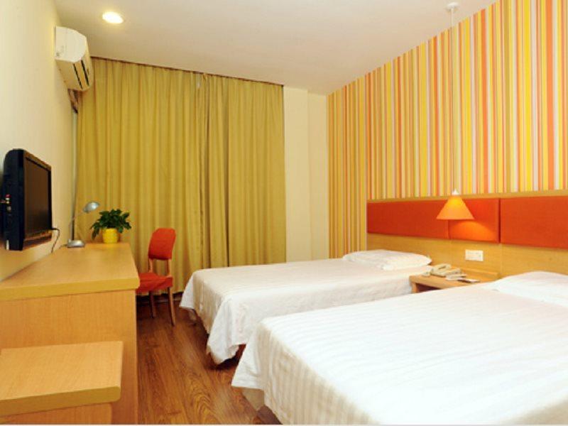 Home Inn Hotel Beijing South Station Exterior foto